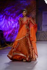 Model walks for Gaurav Gupta at PCJ Delhi Couture Week 2013 on 4th Aug 2013 (103).JPG